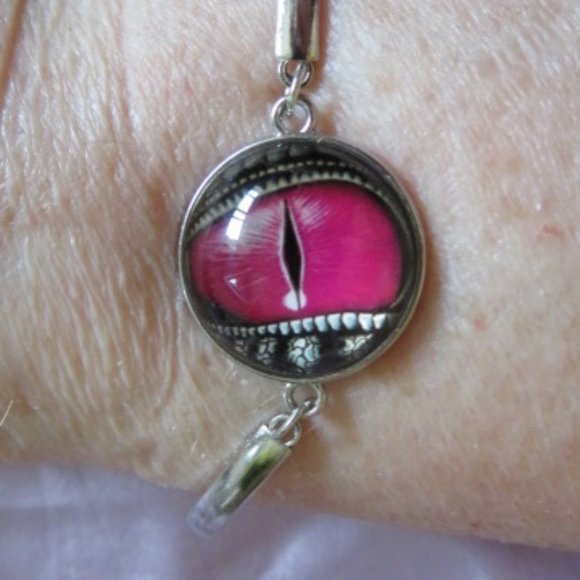 DRAGON Eye Cabochon Bracelet Pink & Black Size 7.5 (K218) - Picture 2 of 4